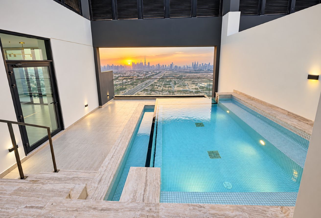 Luxury Penthouse | Top Floor | Private Pool