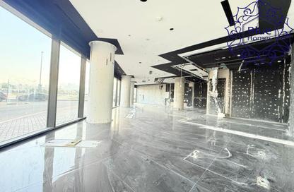 Shop - Studio - 1 for rent in Golden Sands Tower - Al Barsha 1 - Al Barsha - Dubai