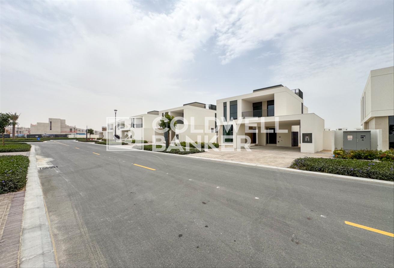 Brand New | Golf Course View | Community Expert photo 30