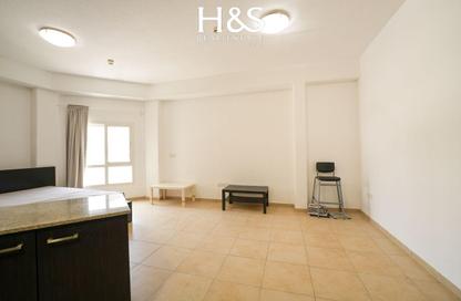 Apartment - Studio - 1 for rent in Al Thamam 08 - Al Thamam - Remraam - Dubai Apartment - Studio - 1 for rent in Al Thamam 08 - Al Thamam - Remraam - Dubai