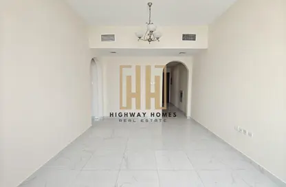 شقة - 2 غرف نوم - 2 حمامات للايجار في بناية مويليح 29 - مويلح - الشارقة شقة - 2 غرف نوم - 2 حمامات للايجار في بناية مويليح 29 - مويلح - الشارقة