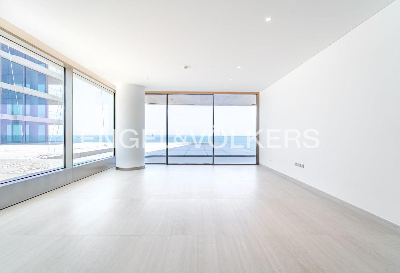 Luxury Living | Beach Front | Corner Unit photo 3
