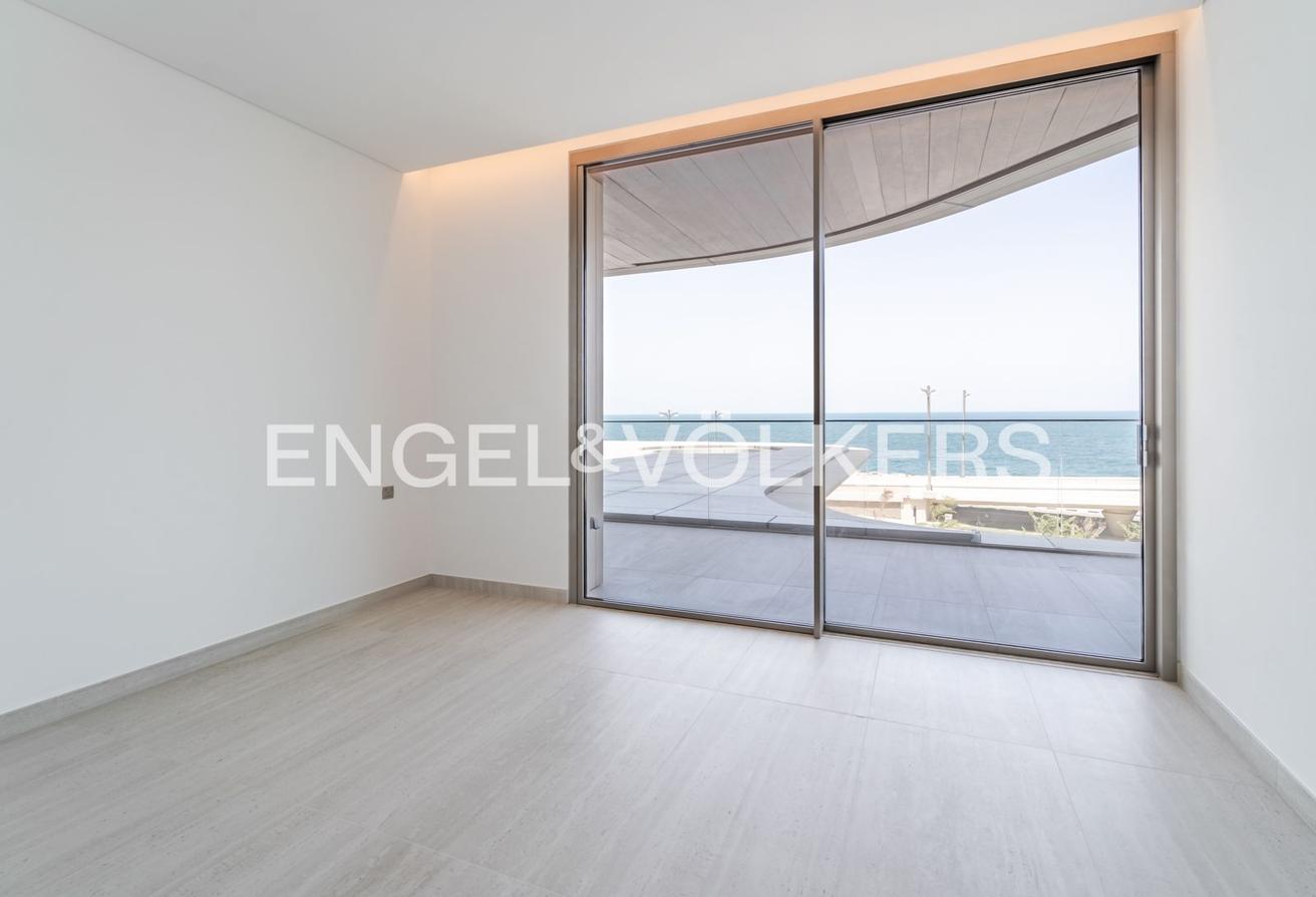 Luxury Living | Beach Front | Corner Unit photo 7