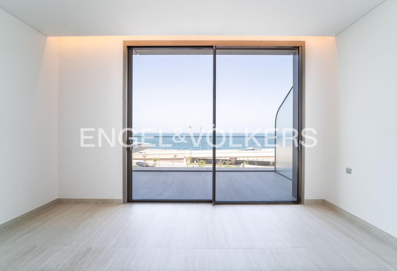 Luxury Living | Beach Front | Corner Unit photo 9