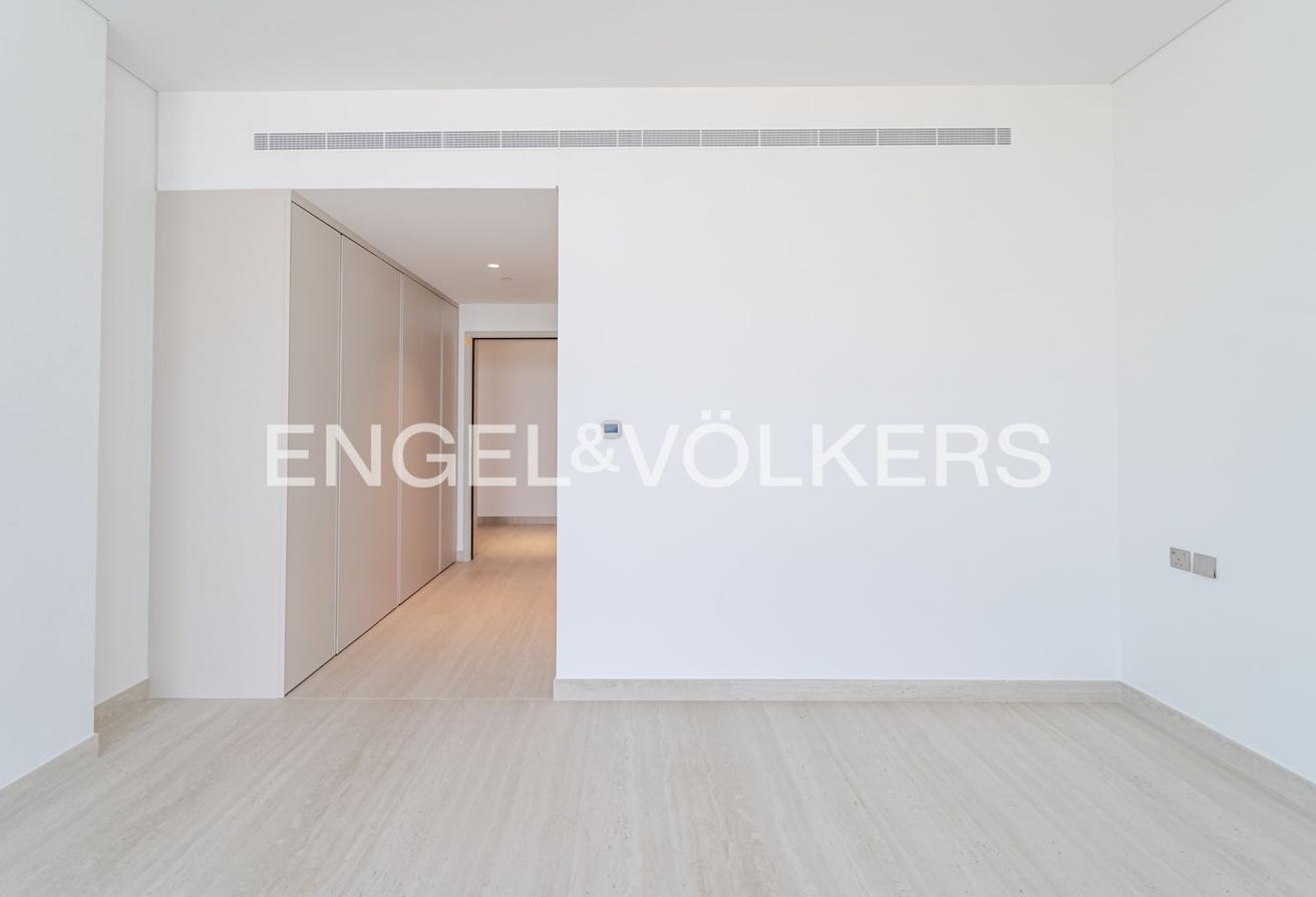 Luxury Living | Beach Front | Corner Unit photo 8
