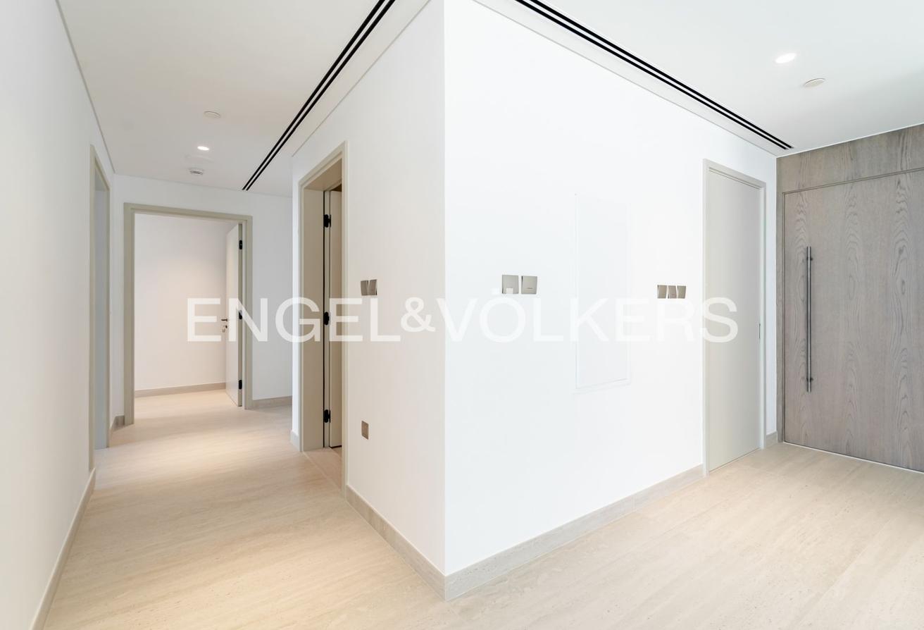 Luxury Living | Beach Front | Corner Unit photo 6