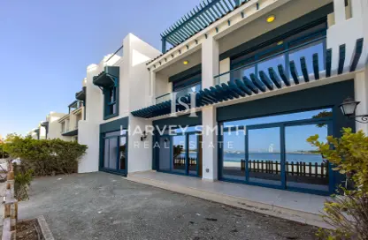 Villa - 5 Bedrooms - 6 Bathrooms for rent in Palma Residences - Palm Jumeirah - Dubai