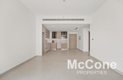 Apartment - 1 - 1 for rent in Golf Heights - The Views - Dubai