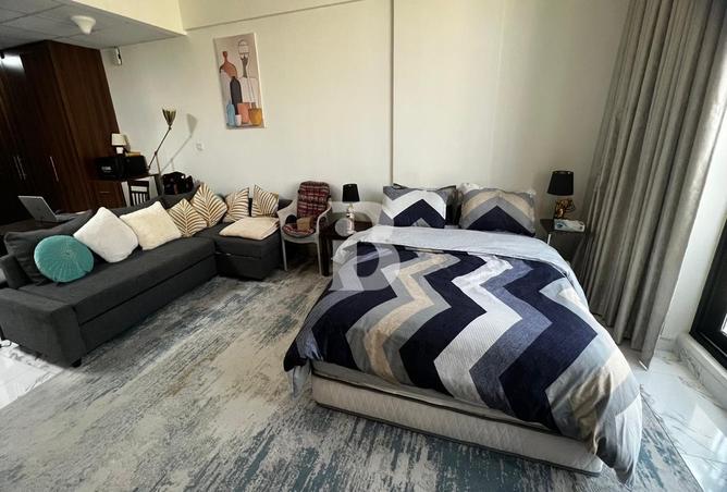 Fully Furnished | Vacant | Mid Floor