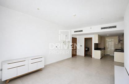 Apartment - 2 Bedrooms - 2 Bathrooms for rent in No.9 - Dubai Marina - Dubai