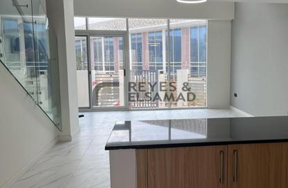 Townhouse - 2 - 3 for rent in Rukan 3 - Rukan - Dubai