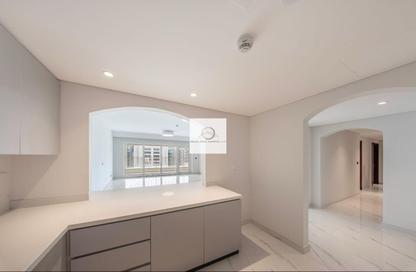 Apartment - 3 Bedrooms - 5 Bathrooms for rent in Jood Residence Plaza - Al Muraqqabat - Deira - Dubai