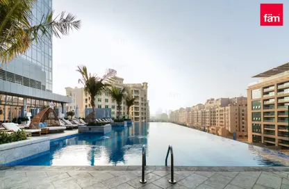 Apartment - 1 Bedroom - 2 Bathrooms for sale in The Palm Tower - Palm Jumeirah - Dubai