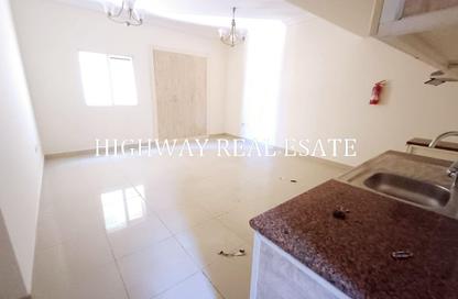 Apartment - Studio - 1 Bathroom for rent in Street 20 - Al Nahda - Sharjah