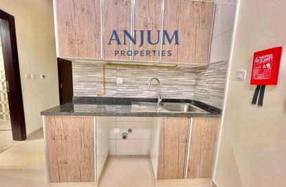Apartment - Studio - 1 Bathroom for rent in Al Shafar Palladium Building - Al Jaddaf - Dubai Apartment - Studio - 1 Bathroom for rent in Al Shafar Palladium Building - Al Jaddaf - Dubai