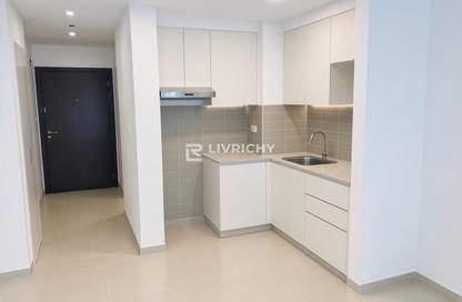 Apartment - Studio - 1 for rent in Hayat Boulevard 2B - Hayat Boulevard 2 - Hayat Boulevard - Town Square - Dubai