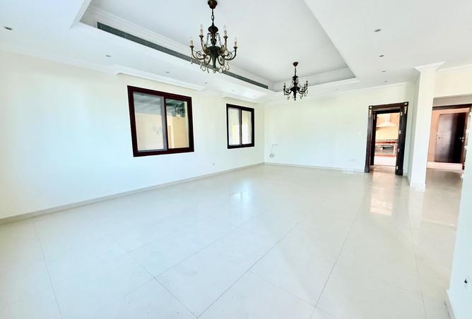 54393035 - Property Image 2