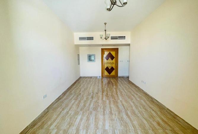 82374794 - Property Image 2