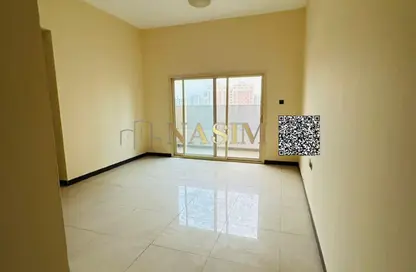 Apartment - 2 Bedrooms - 2 Bathrooms for rent in Al Jurf Industrial 3 - Al Jurf Industrial - Ajman