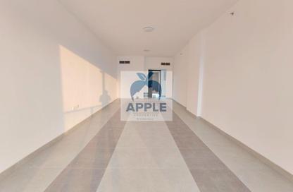 Apartment - 3 Bedrooms - 3 Bathrooms for rent in Muwaileh 3 Building - Muwaileh - Sharjah