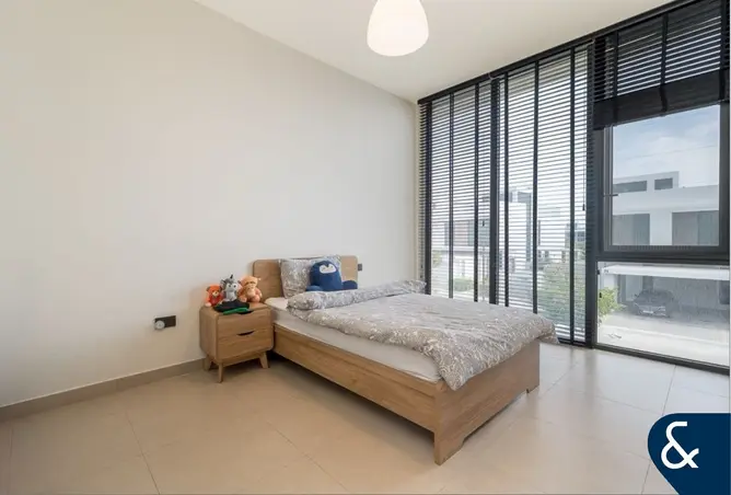 152813358 - Property Image 2