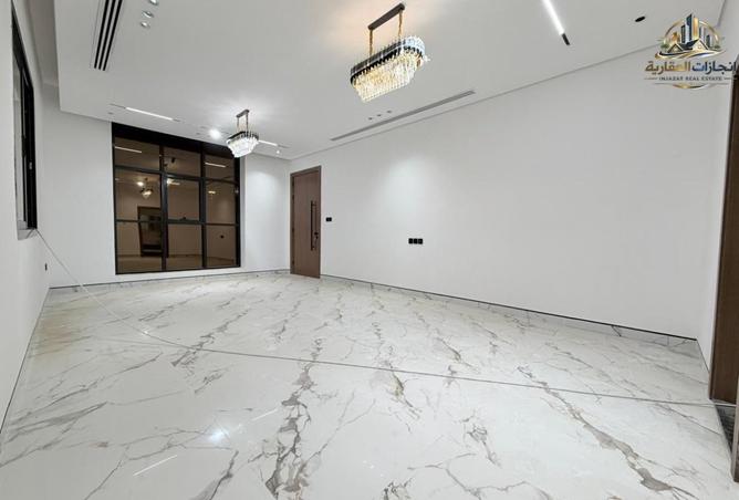 95703848 - Property Image 3