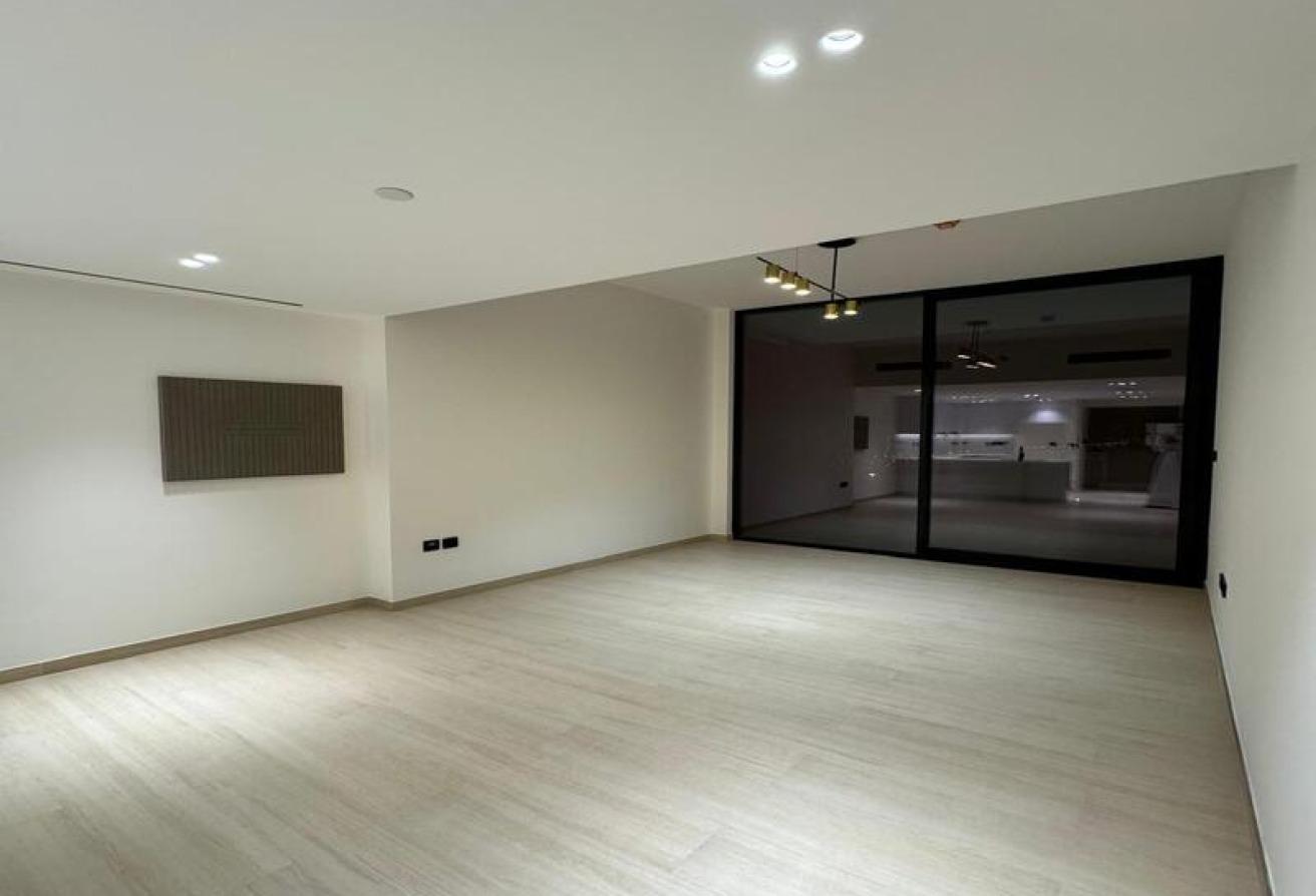 VACANT | BRAND NEW | OPEN VIEWS gallery image