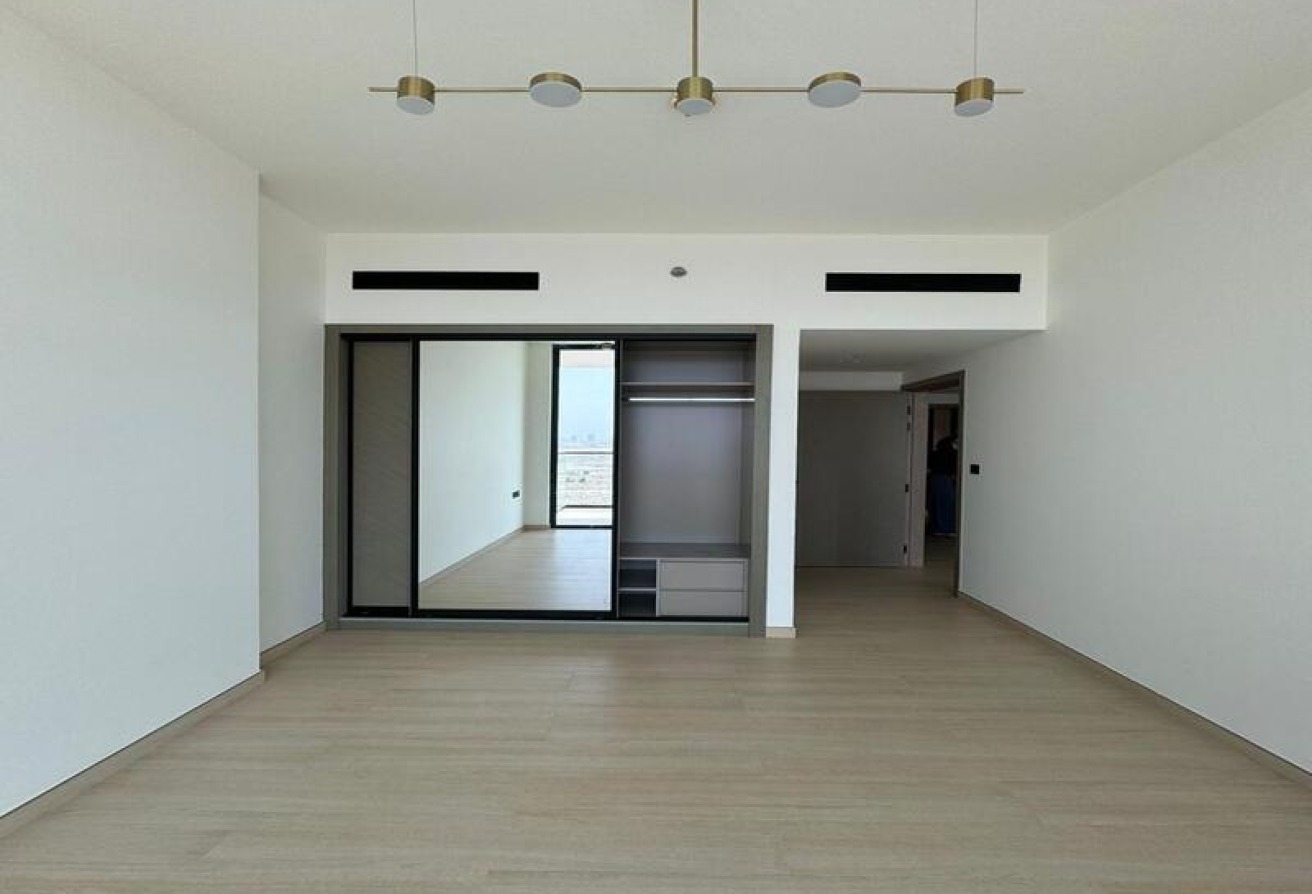 VACANT | BRAND NEW | OPEN VIEWS gallery image