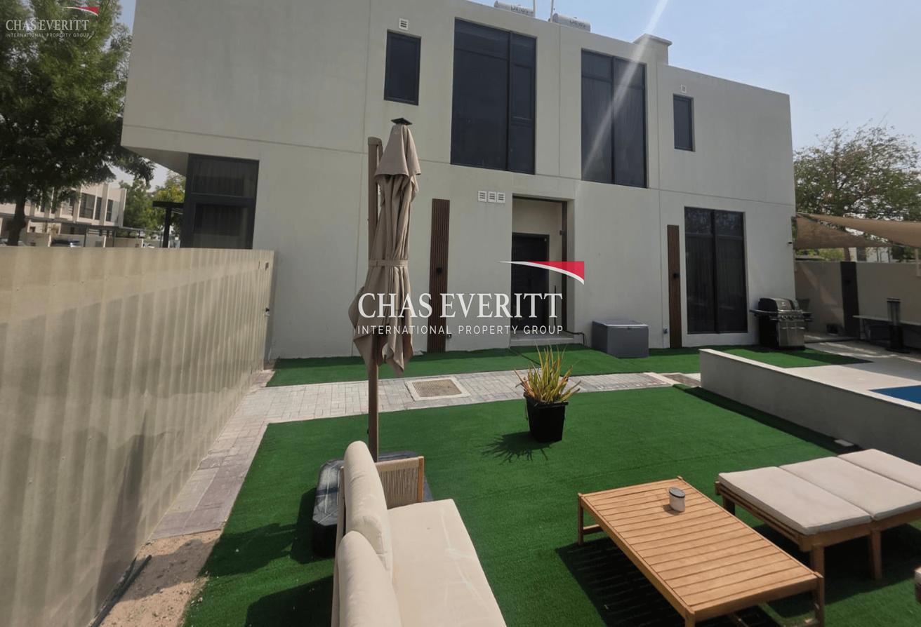 6-Bed Villa +Maid’s | Private Pool | 4,897 Sqft photo 4