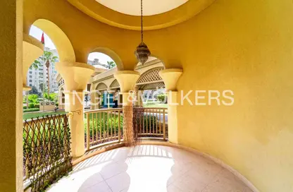 Apartment - 2 Bedrooms - 3 Bathrooms for sale in Al Habool - Shoreline Apartments - Palm Jumeirah - Dubai