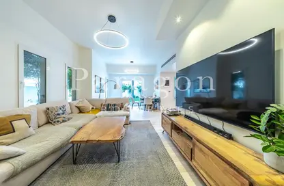 Villa - 4 Bedrooms - 3 Bathrooms for rent in Springs 8 - The Springs - Dubai