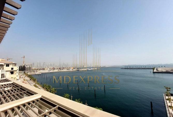4-bed penthouse in La Cote Building 2 · Maid's room · Skyline view — photo 2