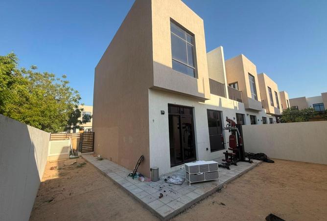 98273597 - صورة العقار 2