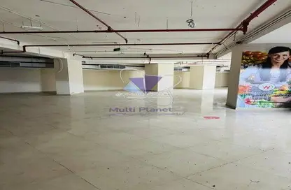 Shop - Studio - 2 Bathrooms for rent in Corniche Road - Abu Dhabi