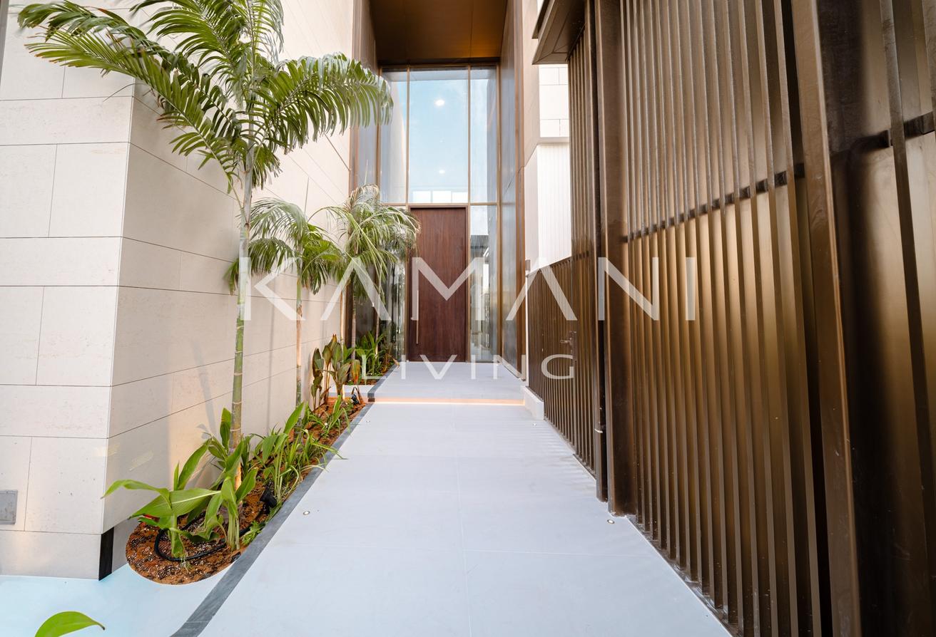 Big Pool | Corner Unit | Available photo 20