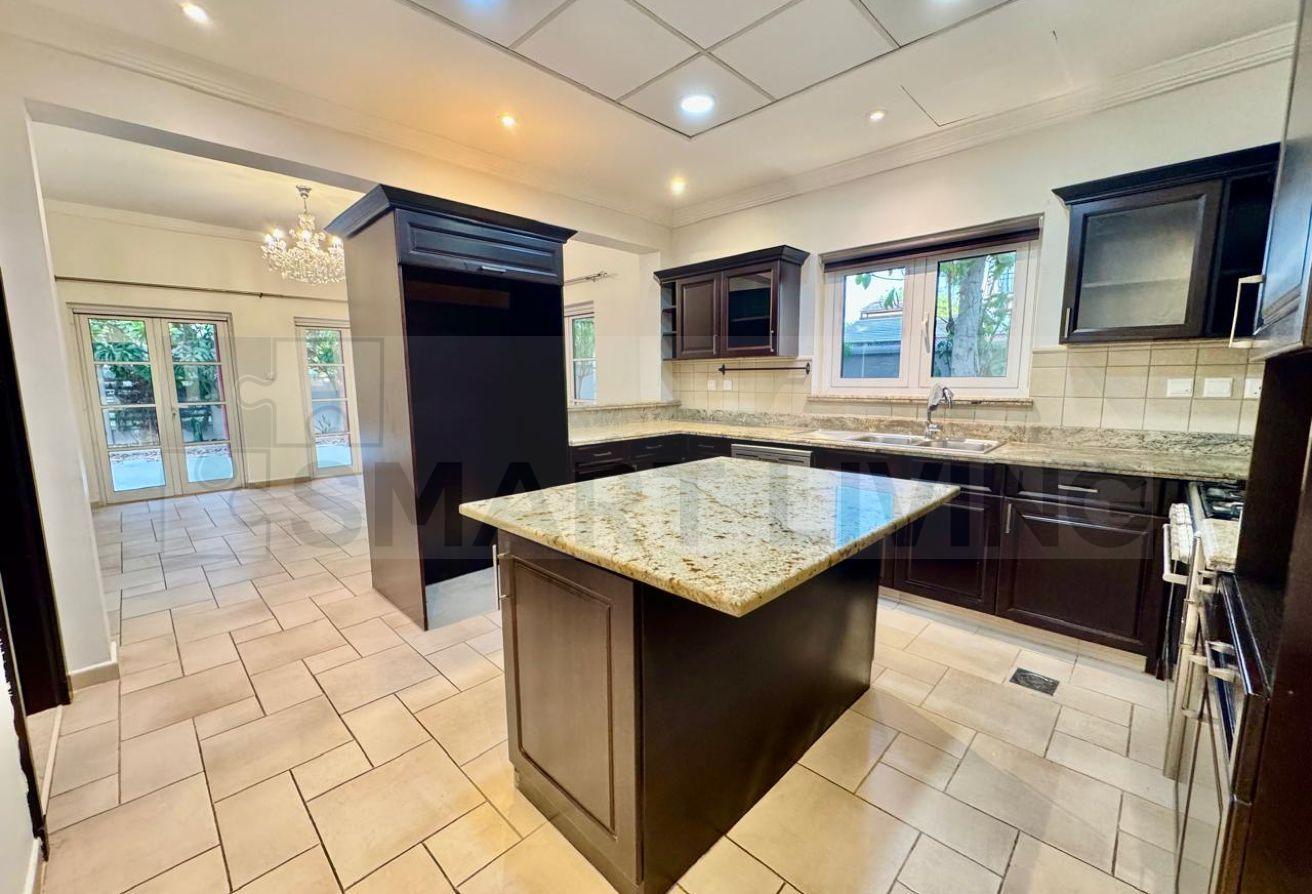 Vacant | Upgraded 4 Bed n Study w Pool | 4 cheques photo 5