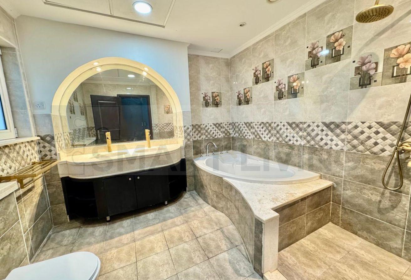 Vacant | Upgraded 4 Bed n Study w Pool | 4 cheques photo 17