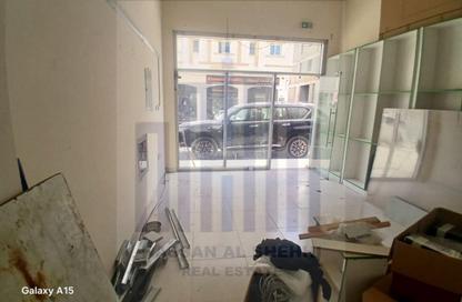 متجر - استوديو - 1 حمام للايجار في طريق فاير ستاشن - مويلح - الشارقة متجر - استوديو - 1 حمام للايجار في طريق فاير ستاشن - مويلح - الشارقة