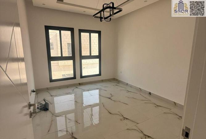 99137633 - Property Image 3