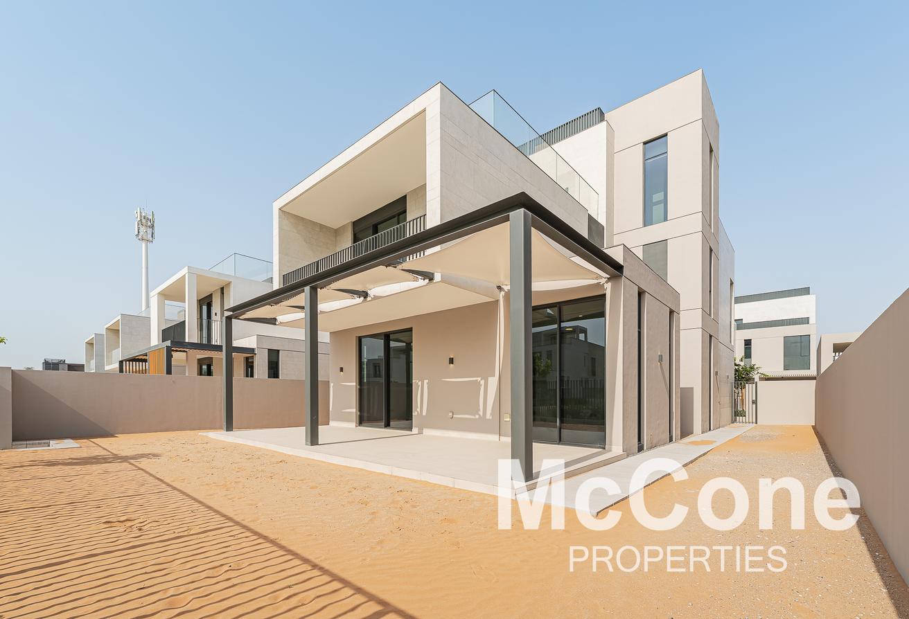 Designer Villa | New Hand Over | Central Location photo 27