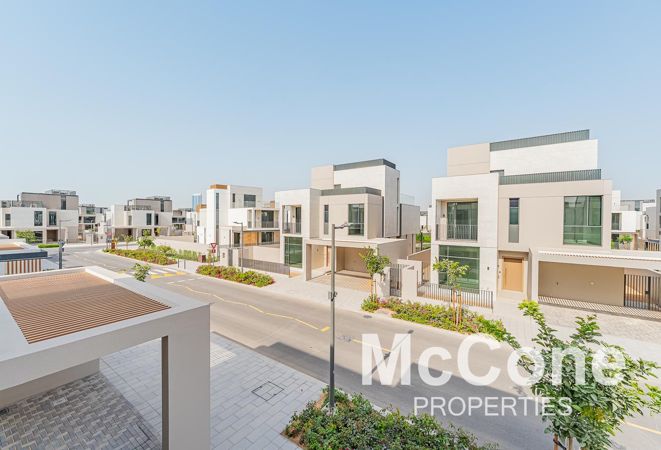 Designer Villa | New Hand Over | Central Location photo 26