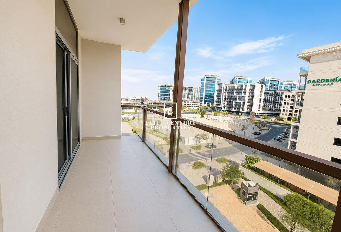FULLY FURNISHED | MODERN LIVING | SPACIOUS photo 13