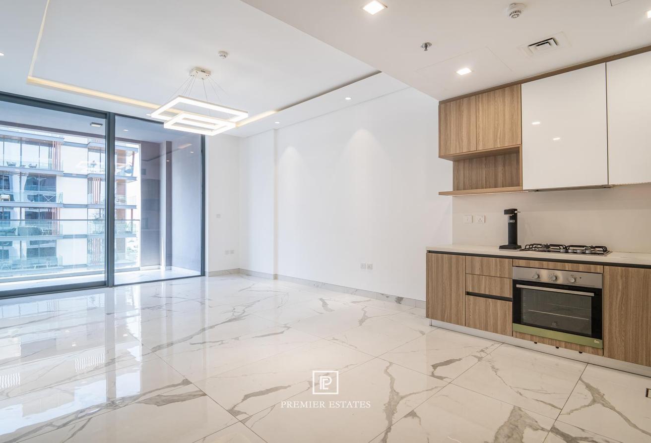 Spacious Unfurnished 1 bed apt | | Vacant soon photo 2