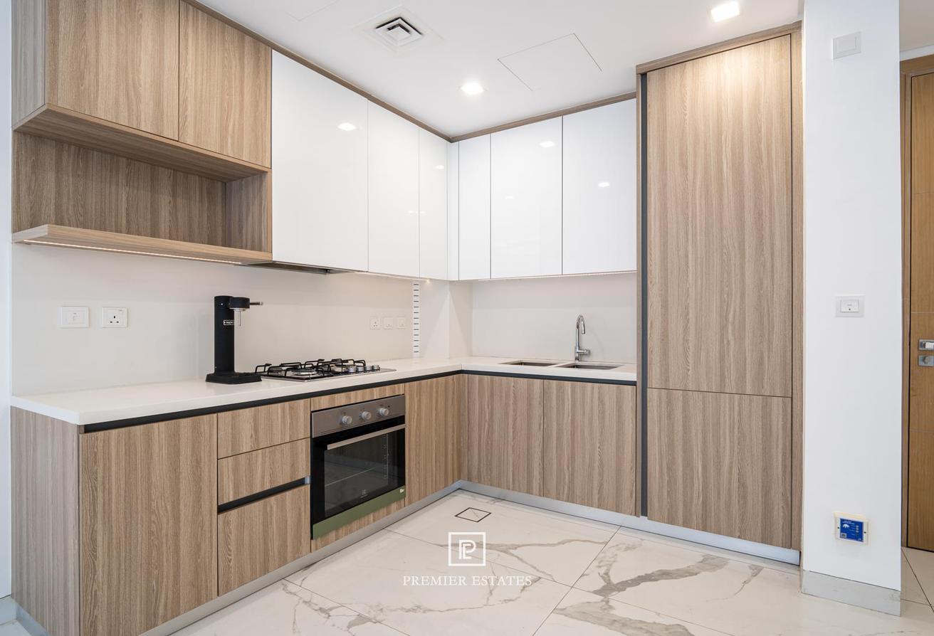 Spacious Unfurnished 1 bed apt | | Vacant soon photo 8