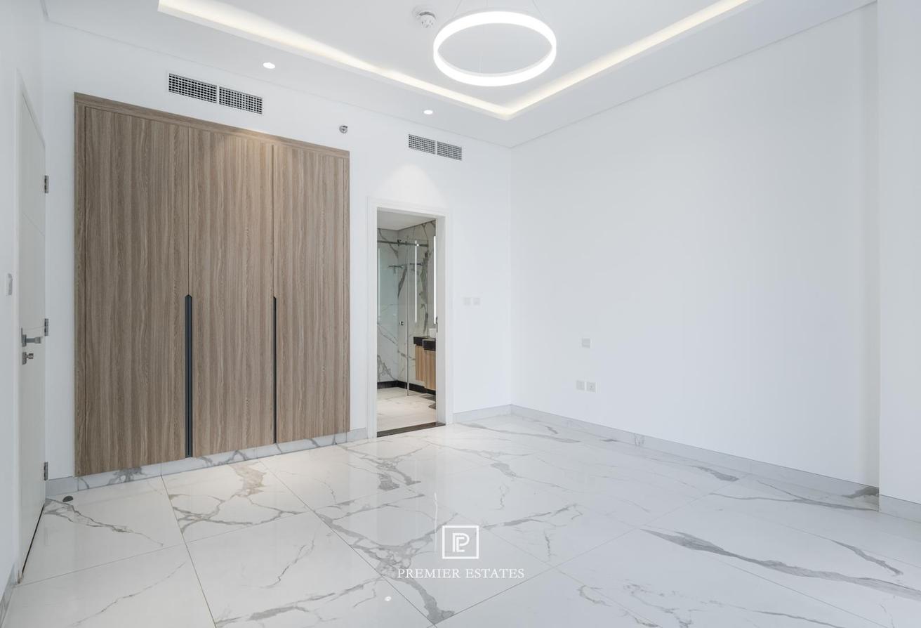 Spacious Unfurnished 1 bed apt | | Vacant soon photo 6
