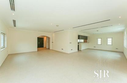 Villa - 3 - 3 for rent in Jumeirah Park - Dubai Villa - 3 - 3 for rent in Jumeirah Park - Dubai
