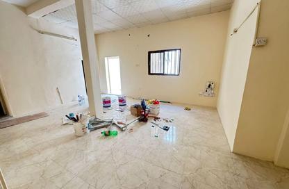 Villa - 5 Bedrooms - 5 Bathrooms for rent in Al Sabkha - Al Riqqa - Sharjah
