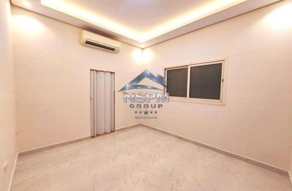 Apartment - Studio - 1 Bathroom for rent in Al Qubaisat - Al Mushrif - Abu Dhabi