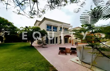 Villa - 2 Bedrooms - 4 Bathrooms for rent in District 4H - Jumeirah Village Triangle - Dubai