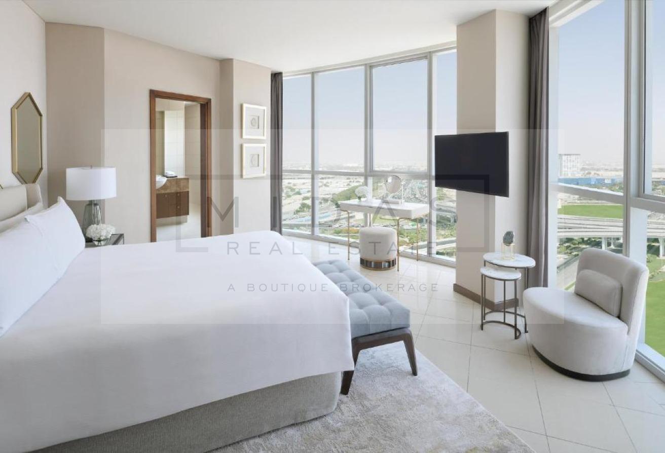 Balcony I City View I Modern I Spacious photo 7